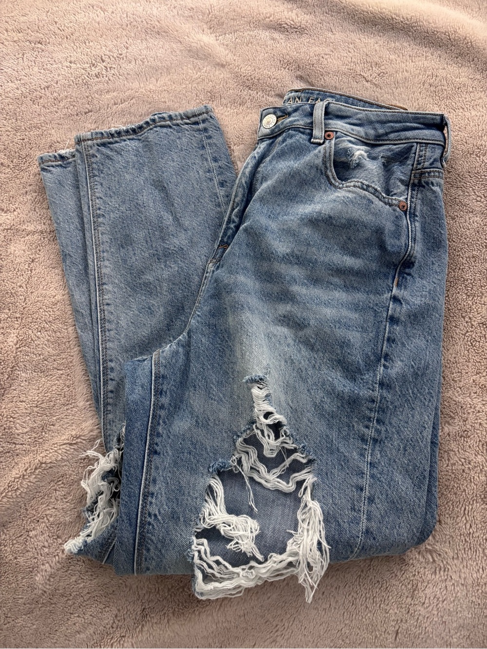 American Eagle Outfitters Straight-Leg Distressed Blue Jeans
